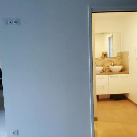 Chambre Chez L'Habitant בית אירוח *